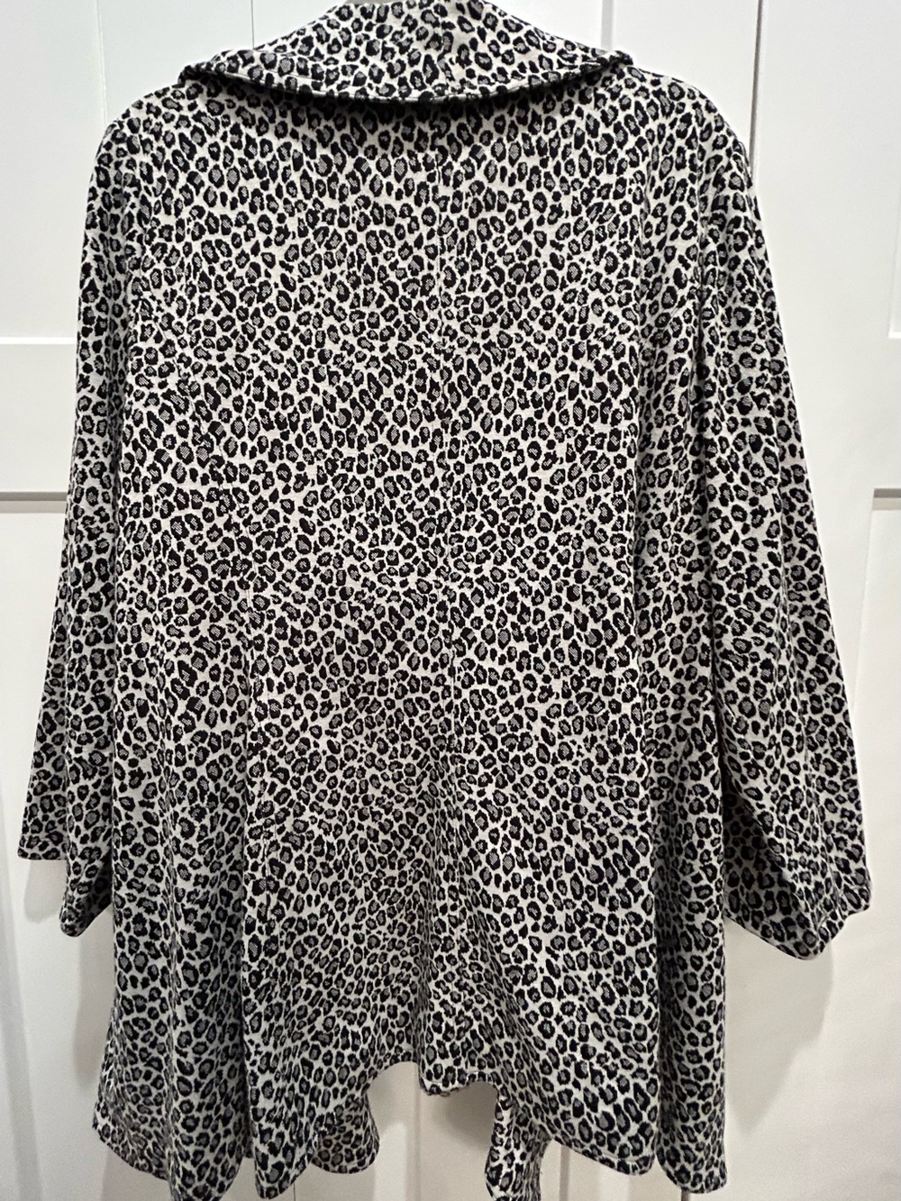 Calvin Klein Black & White Leopard-Print Draped Coat Jacket - Picture 5 of 5